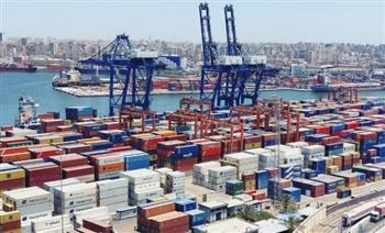   ميناء الإسكندرية يتداول 185 ألف طن بضائع خلال 24 ساعة 