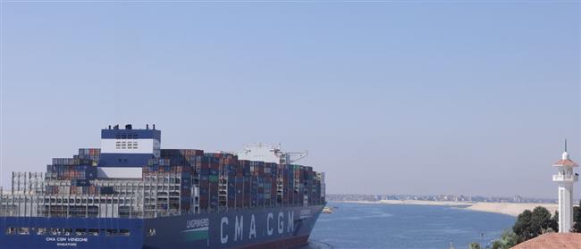 قناة السويس تشهد عبور سفينة الحاويات العملاقة "CMA CGM VENDOME" لأول مرة
