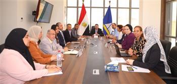 محافظ دمياط يناقش مستجدات مشروع حماية الساحل الشمالي ودلتا النيل