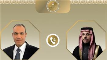 وزير الخارجية يبحث هاتفياً مع نظيره السعودي العلاقات الثنائية والتطورات الإقليمية