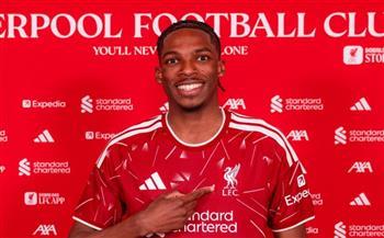 ليفربول يعلن ضم جيريمي جاكيه بعقد يمتد حتى 2031