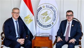 وزير التخطيط والتنمية الاقتصادية يبحث مع سفير أيرلندا تعزيز التعاون في مجالات "الاقتصاد الأخضر" والتكنولوجيا