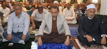 محافظ سوهاج يؤدي صلاة الجمعة بمسجد الشيخ المراغي بمدينة المراغة
