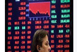   "وول ستريت جورنال": المستثمرون يعيدون رسم استراتيجياتهم مع تصاعد المخاطر العالمية
