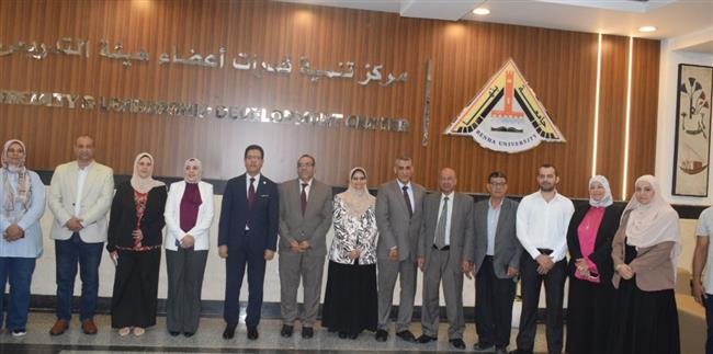 رئيس جامعة بنها يفتتح دورة "تقييم البرامج الأكاديمية" استعدادا للاعتماد المؤسسي 