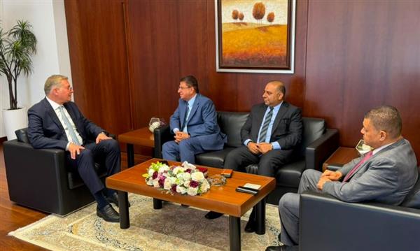 وزير البترول  يبحث مع نظيره الأردني تعزيز التكامل في الطاقة والتعدين
