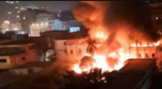 مقتل 29 شخصًا في حريق ضخم بالعاصمة التايلاندية بانكوك