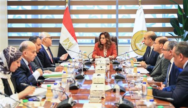 منال عوض تتابع جهود تحسين مستوى النظافة بالإسكندرية