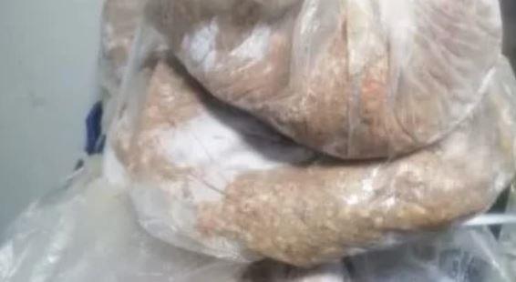 ضبط 915 كجم أغذية متنوعة غير صالحة للاستهلاك ومخالفة للمواصفات ببورسعيد