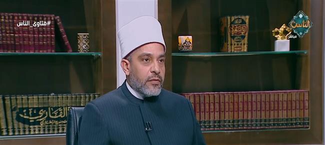 هل مصافحة المرأة تنقض الوضوء؟.. أمين الفتوى يجيب