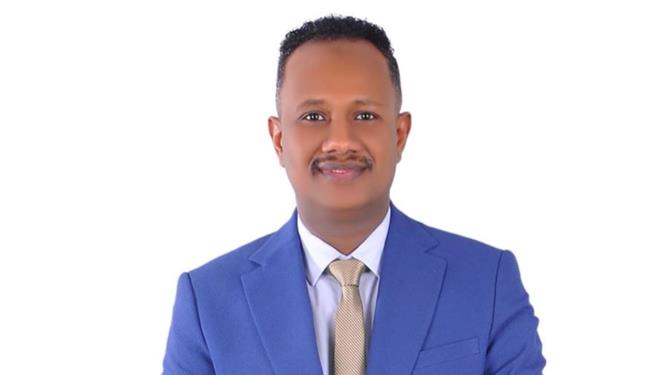 المستشار عباس: لن نتوقف حتى عودة آخر سوداني.. وعلى الحكومة مواكبة إرادة الشعب