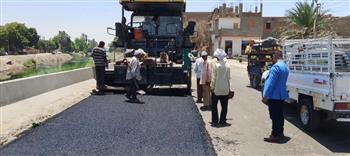   الأقصر تواصل تطوير الطريق الزراعي الغربي بأرمنت