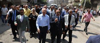   محافظ القاهرة يقود جولة مفاجئة بشارع أحمد زكي 