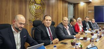 هيئة الدواء المصرية تبحث ملفات توطين المستحضرات الدوائية مع عدد من الشركات وفق الضوابط التنظيمية