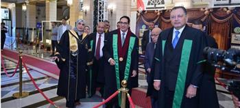 جامعة القاهرة تحتفي بمئوية العلوم