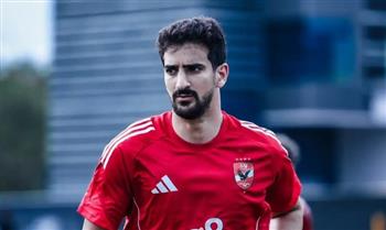 الأهلي يدرس فسخ عقود 3 لاعبين بالتراضي.. وشوبير يكشف موقف بن رمضان