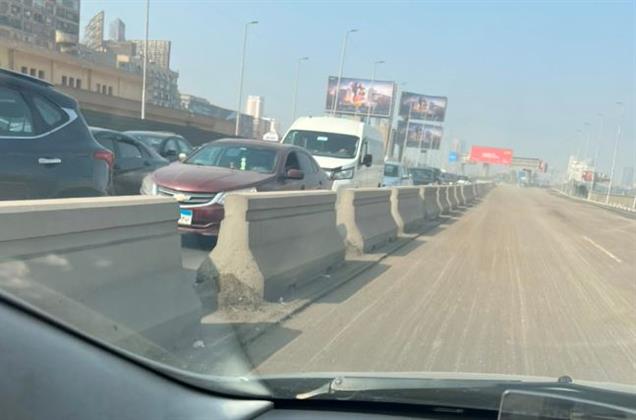 غلق جزئى لـ كوبرى أكتوبر فى اتجاه صلاح سالم لإصلاح الفواصل