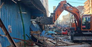 حملات مكبرة لإزالة الإشغالات والتعديات علي حرم الطريق العام بأحياء الإسكندرية