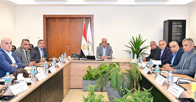 وزير الري يتابع موقف إيراد نهر النيل والموقف المائي بفترة أقصى الاحتياجات المائية