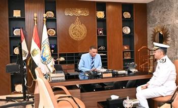 محافظ جنوب سيناء يبحث مع مدير إدارة المرور إطلاق منظومة التاكسي الذكي