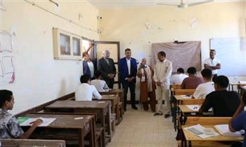 محافظ البحر الأحمر يتفقد لجان الثانوية العامة بالقصير