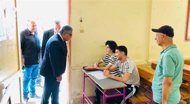 محافظ الدقهلية يتفقد لجان امتحانات الثانوية العامة