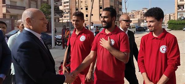 الهلال الأحمر المصري يواصل دعمه للأسر المتضررة من حريق منشية ناصر