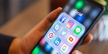 وسائل التواصل الاجتماعي.. عندما يتحول الاستخدام المفرط إلى خطر يهدد الصحة والعلاقات