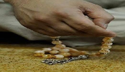 هل يجوز ترديد الأذكار وأنا مشغول في العمل؟
