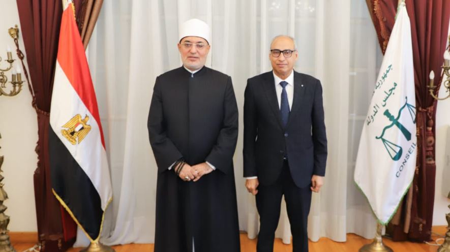 مفتي الجمهورية يهنئ رئيس مجلس الدولة بمناسبة توليه رئاسة المجلس رسميًّا