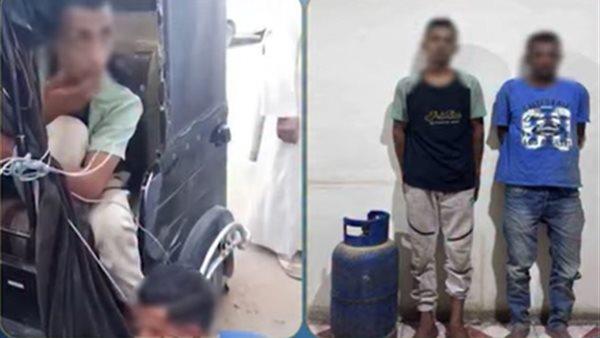 تفاصيل فيديو ظهور شخصين مكبلين داخل توك توك في قنا