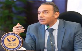 تطوير وثيقة تأمين المصريين بالخارج.. تعويض 100 ألف جنيه في حالات الفصل التعسفي