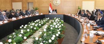 وزير الكهرباء يتابع خطة رفع كفاءة الطاقة وتشديد الرقابة على الأجهزة الكهربائية 