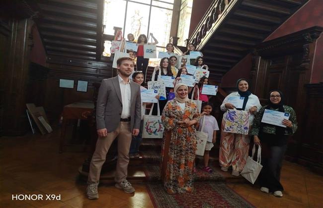 البيت الروسي بالإسكندرية ينظم ورشة للرسم على النسيج لتنمية الإبداع الفني