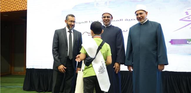 داود والشرقاوي يكرمان الفائزين في الموسم الثاني من مسابقة "رواد العربية"