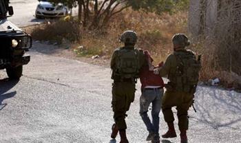   قوات الاحتلال تعتقل ما لايقل عن 10 فسلطينيين من مدن الضفة