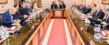   محافظ الوادي الجديد ورئيس الهيئة العربية للتصنيع يبحثان الموفق التنفيذي للمشروعات المشتركة 