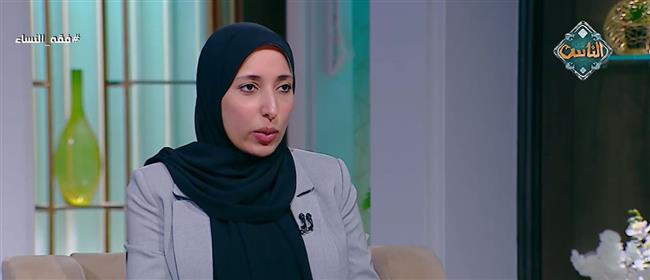 ظهور دم على الملابس أثناء الصلاة.. هل يجب الإعادة؟.. أمينة الفتوى تجيب