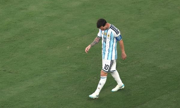 ميسي يقترب من إسدال الستار على مسيرته الدولية