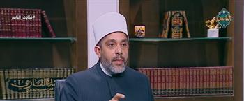 هل المطلقة التي تربي أولادها تنال أجر الأرملة؟.. أمين الفتوى يجيب