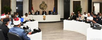   محافظ أسوان يشكر وزير الصحة على تعزيز المحافظة بـ3 أطنان من المبيدات ومعدات مكافحة الحشرات