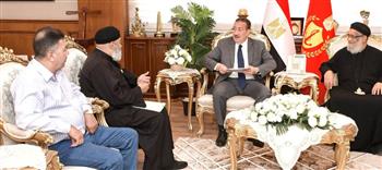  محافظ بورسعيد يستقبل وفد الكنيسة برئاسة الأنبا بولا ويؤكد أهمية دور العبادة في ترسيخ قيم المحبة والتسامح