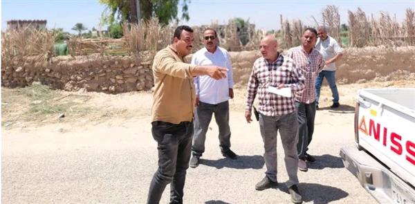 محافظ أسيوط: مواصلة تسريع إجراءات تقنين أراضي الدولة ومعاينة 59 طلبًا بقرية العونة