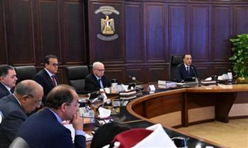 مدبولي: الحكومة تعمل على زيادة المخزون الاستراتيجي من المواد البترولية 
