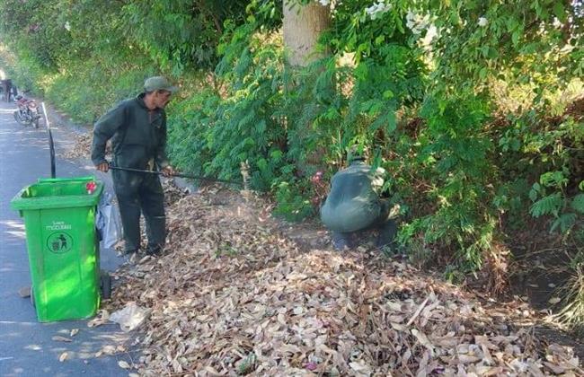 جهود مكثفة لرفع كفاءة الطرق والنظافة والتجميل بمدينة الأقصر