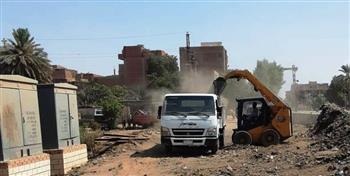 أسوان تكثف جهود تطوير الشوارع وتحسين الخدمات بكوم أمبو