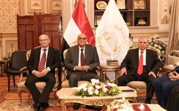   رئيس هيئة قضايا الدولة يزور رئيس محكمة النقض لتقديم التهنئة