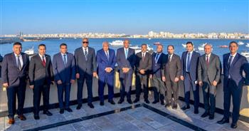محافظ الإسكندرية يستقبل عددًا من القيادات التنفيذية بقلعة قايتباي