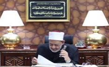 كيف يؤثر تواصل الإمام الأكبر مع الأوائل نفسيًا؟.. أستاذ طب نفسي يجيب