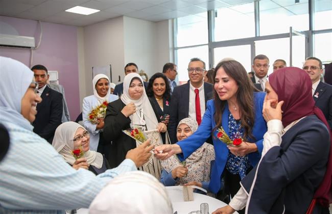 تعرف علي أسباب زيارة وزيرة الإسكان ل مستشفى "بهية" بمدينة الشيخ زايد 